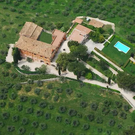 Alojamento de Turismo Rural Tenuta Colfiorito Roma