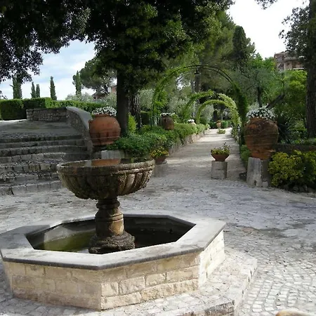 Tenuta Colfiorito * روما